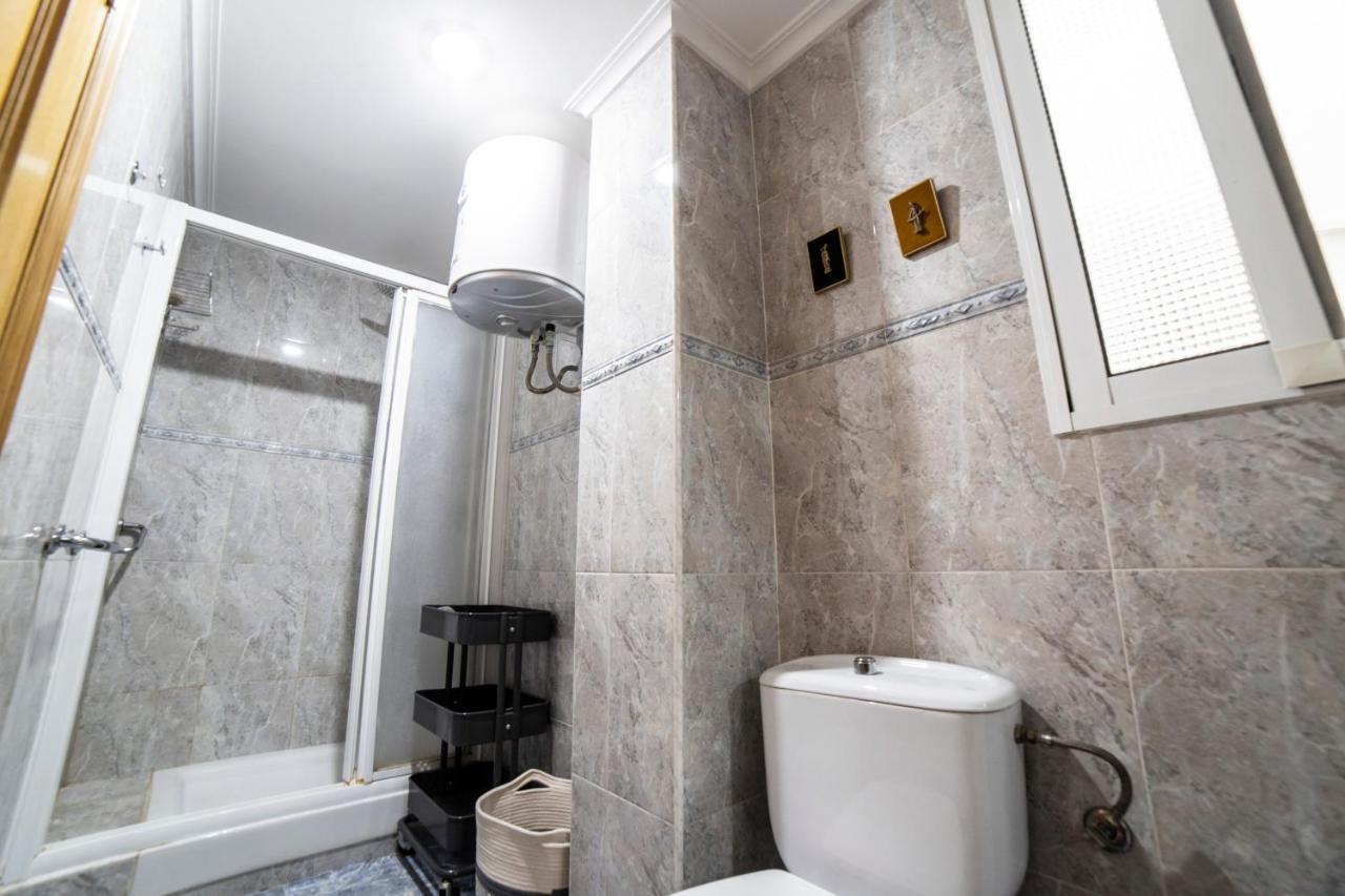 Awesome apartment center Valencia Exterior foto